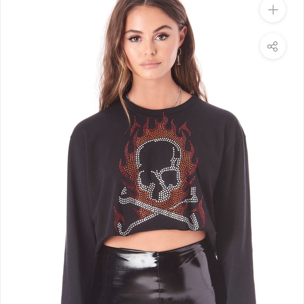 EMMA & SAM RHINESTONE SKULL CROP LONG SLEEVE T